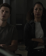 9-1-1_Lone_Star_S02E14_1080p_RRA_005945.jpg