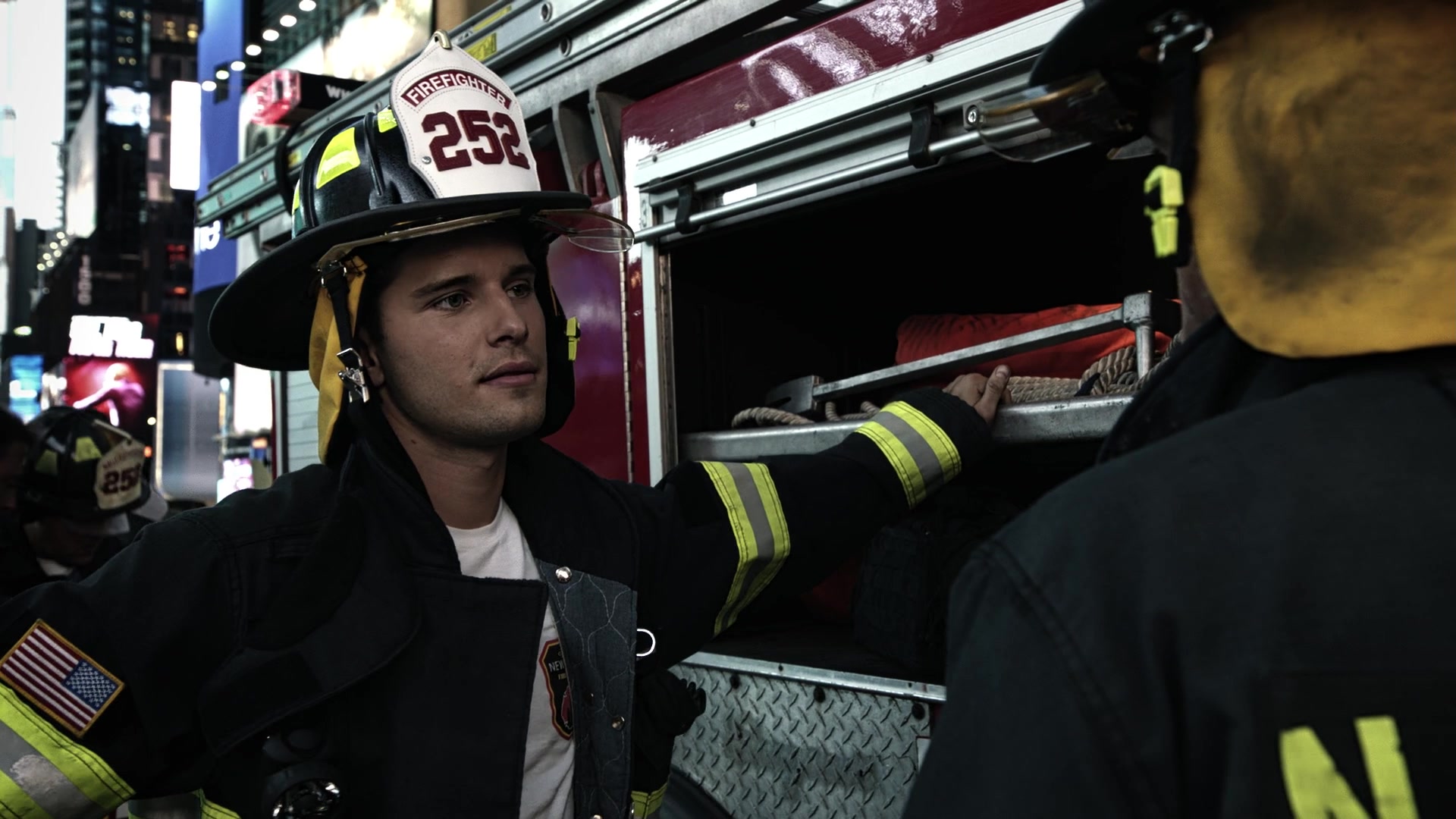 9-1-1_Lone_Star_S01E01_1080p_000619.jpg 9-1-1_Lone_Star_S01E01_1080p_000619.jpg