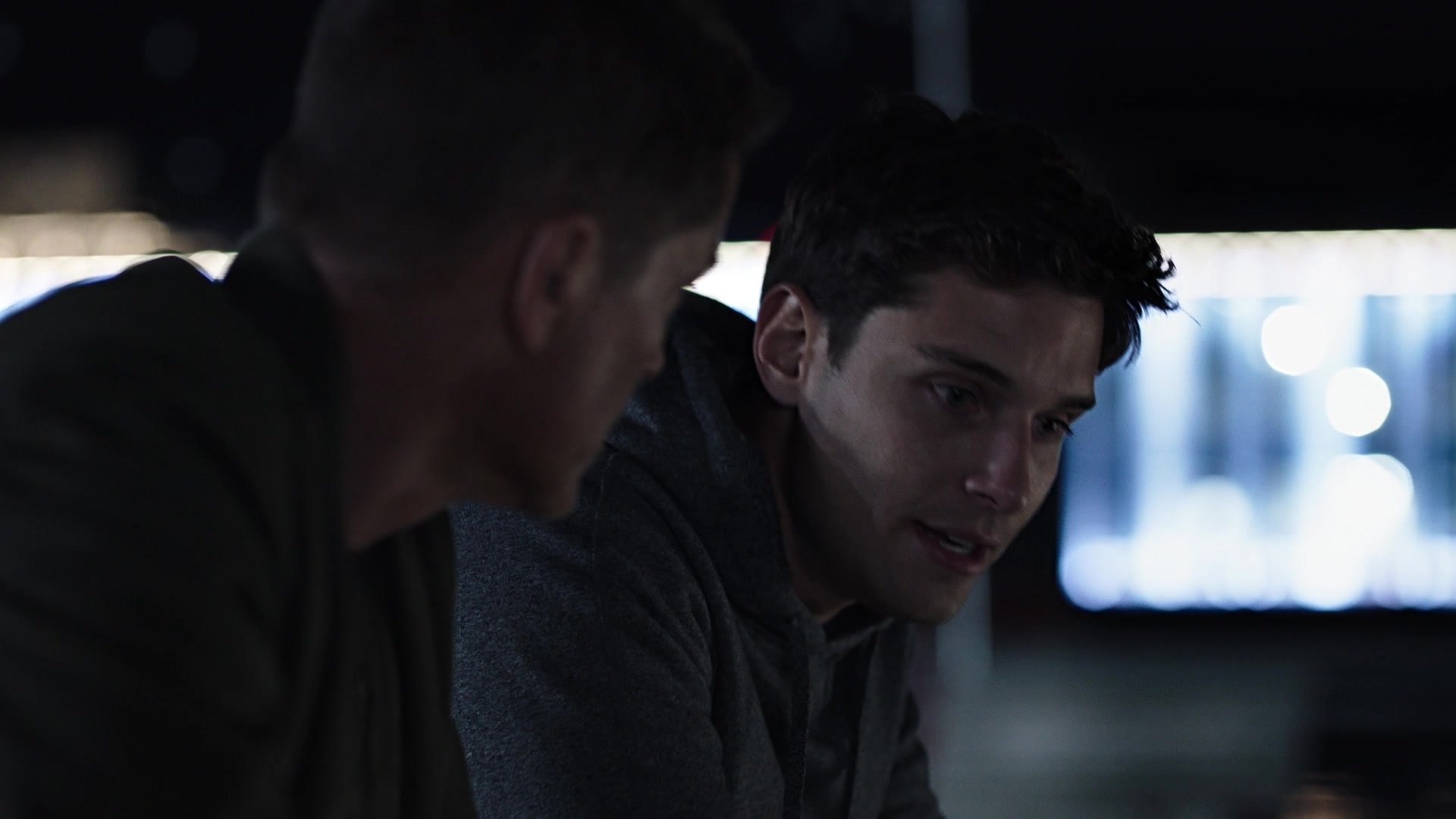 9-1-1_Lone_Star_S01E01_1080p_001530.jpg