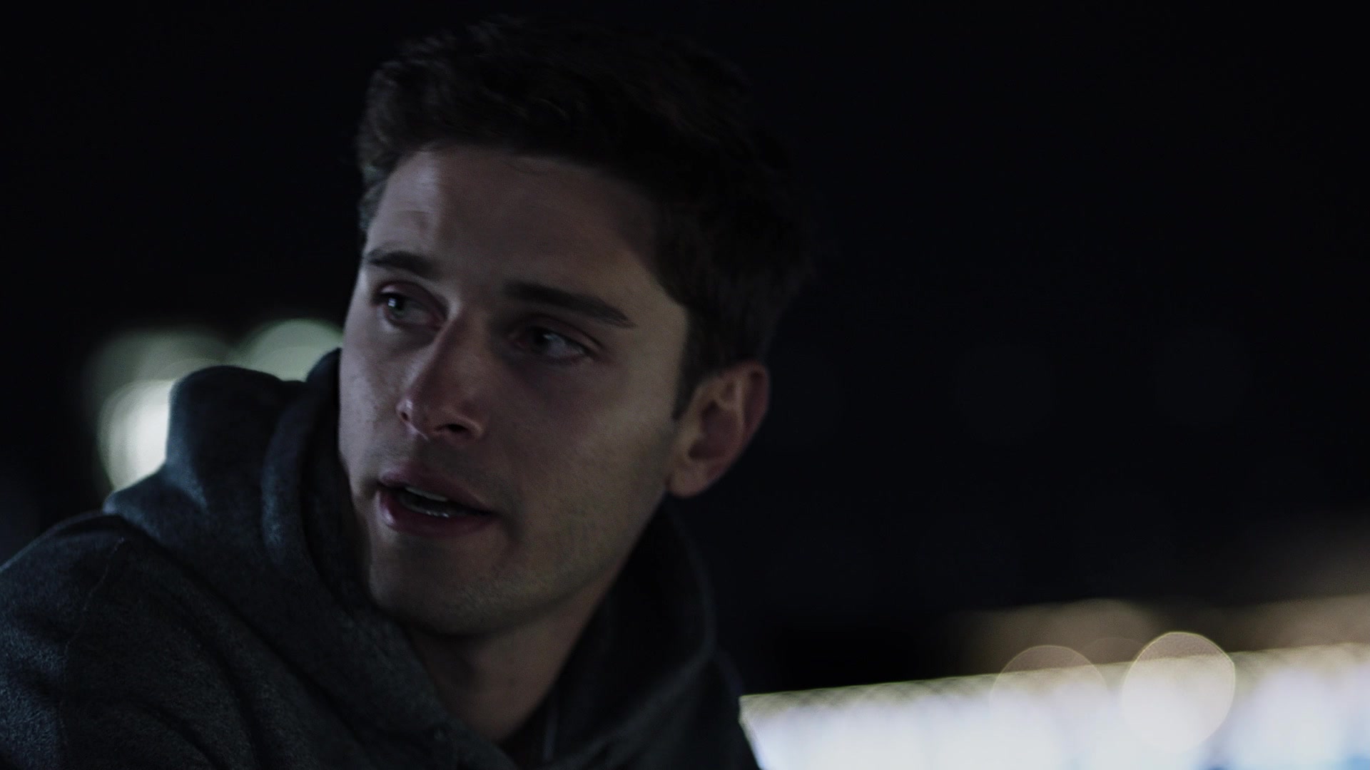 9-1-1_Lone_Star_S01E01_1080p_001536.jpg