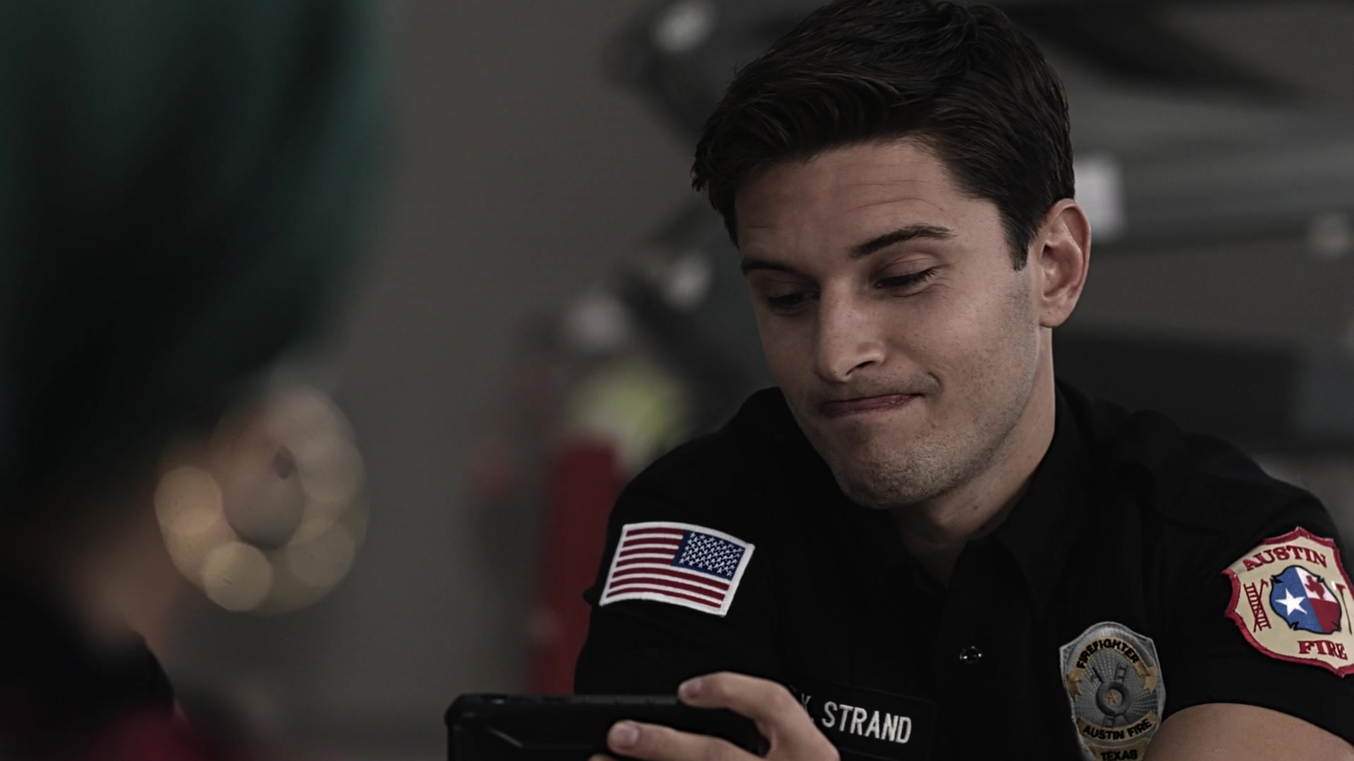 9-1-1_Lone_Star_S01E01_1080p_002124.jpg
