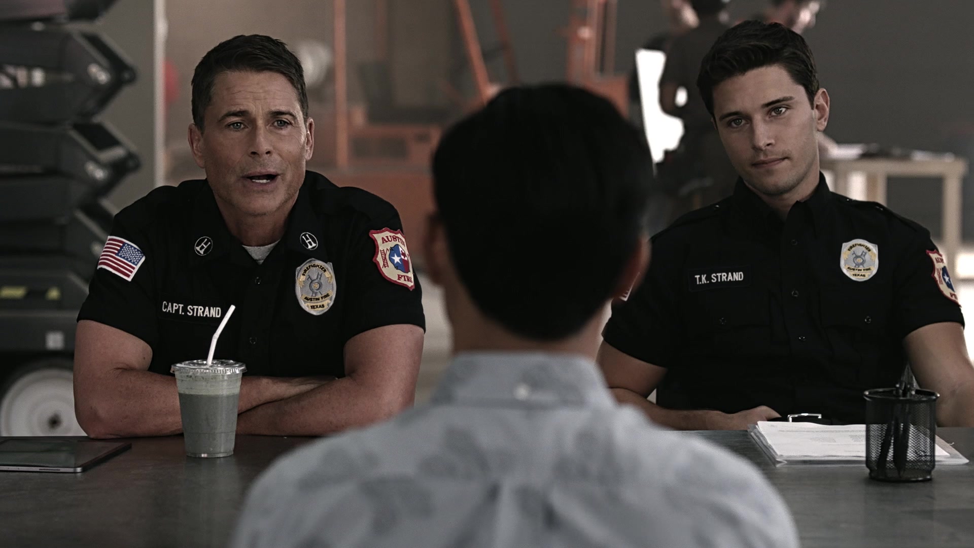9-1-1_Lone_Star_S01E01_1080p_002145.jpg