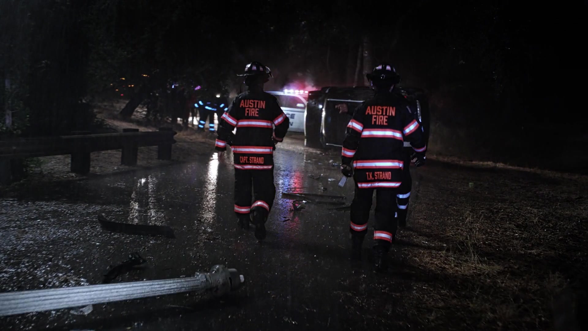 9-1-1_Lone_Star_S01E01_1080p_004417.jpg
