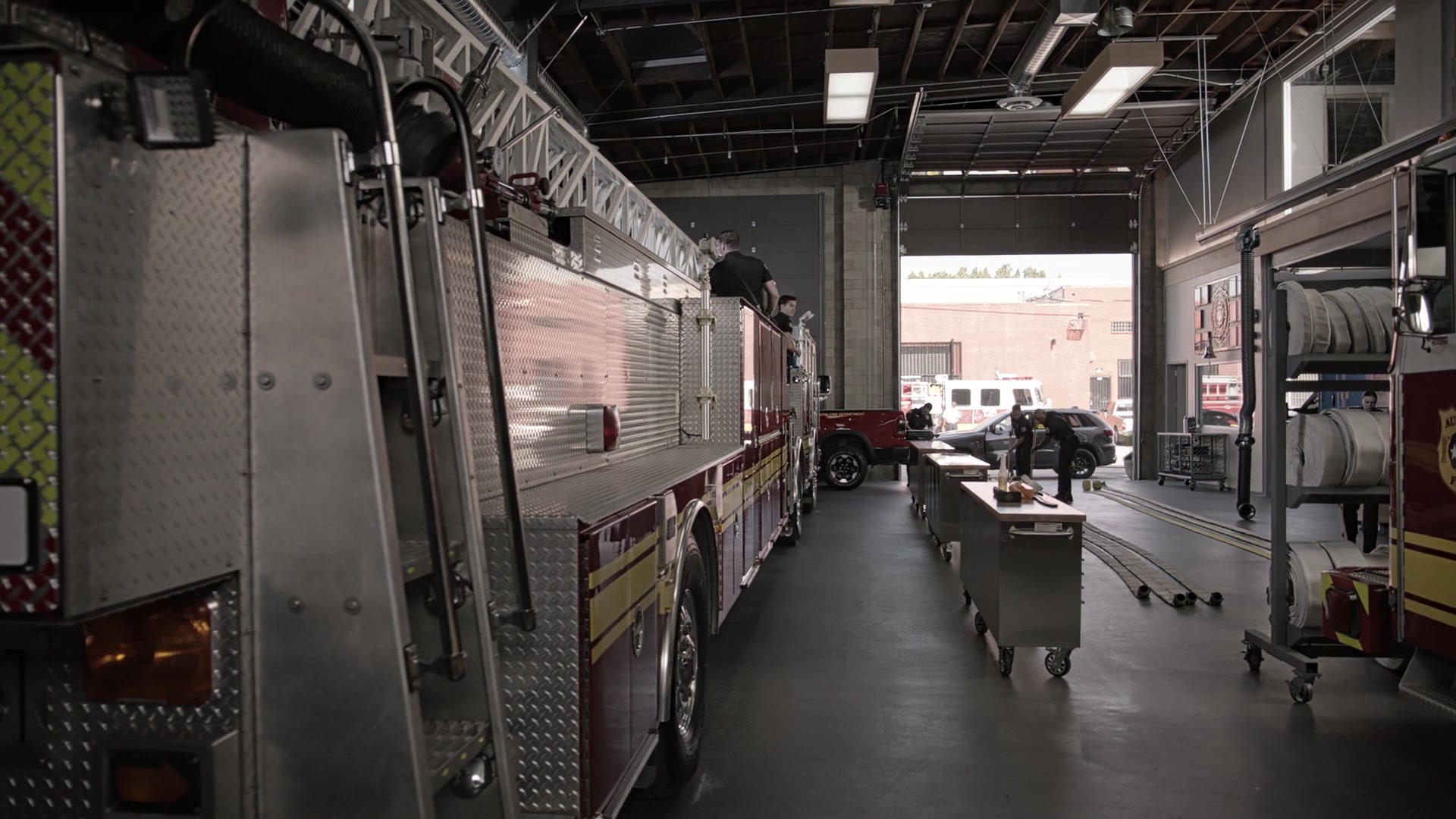 9-1-1_Lone_Star_S01E02_1080p_000064.jpg