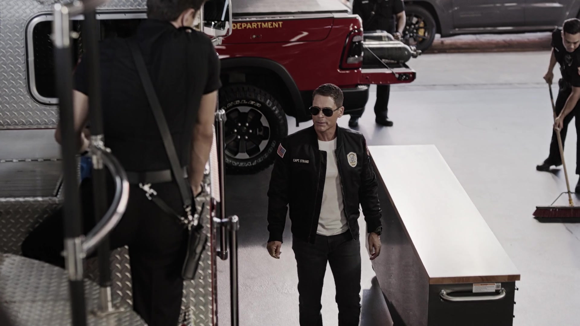9-1-1_Lone_Star_S01E02_1080p_000086.jpg