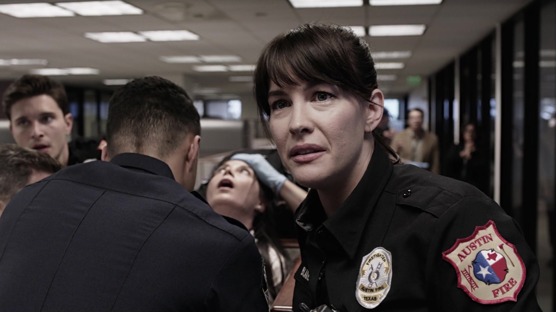 9-1-1_Lone_Star_S01E02_1080p_000862.jpg