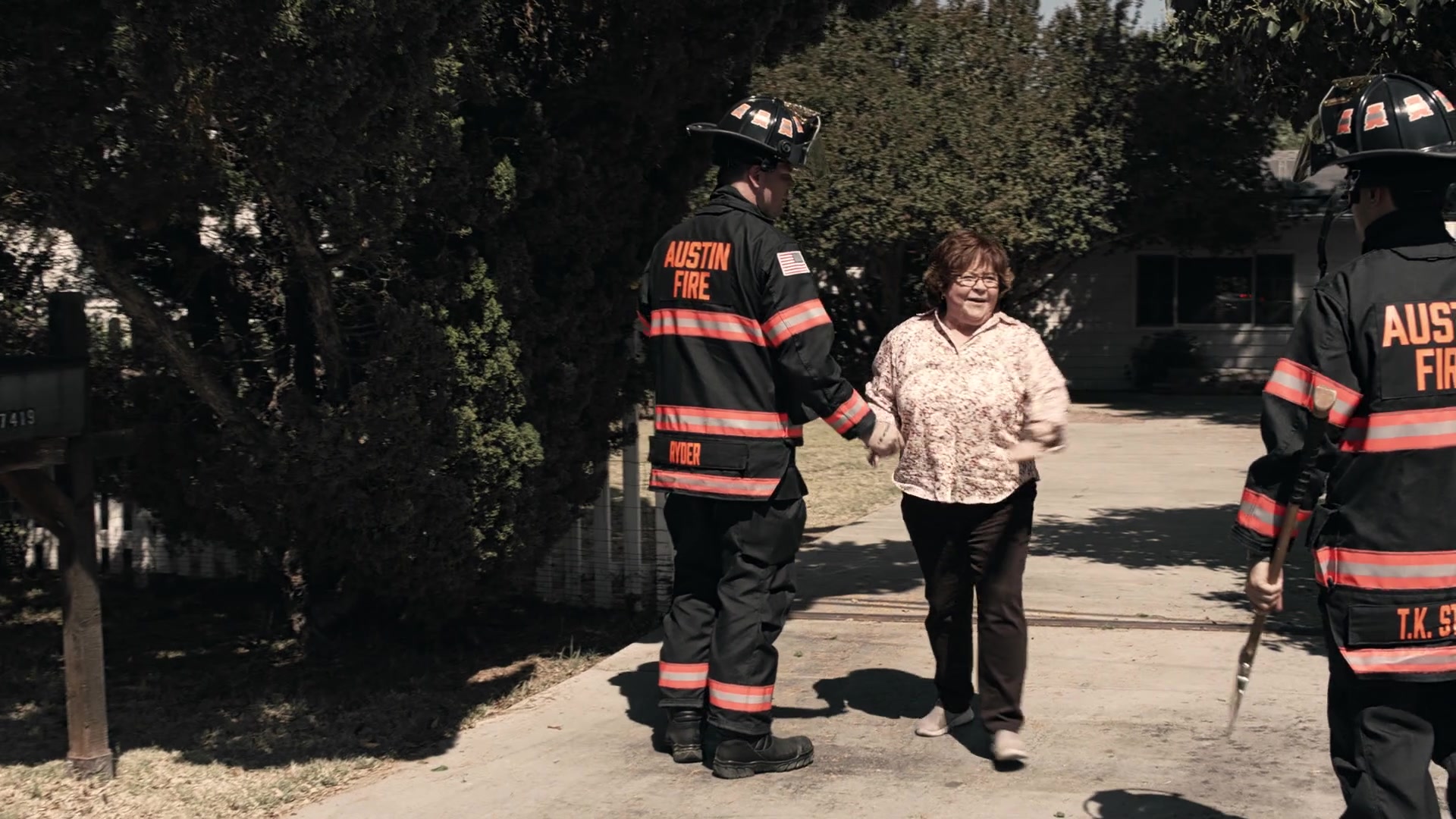 9-1-1_Lone_Star_S01E02_1080p_002660.jpg