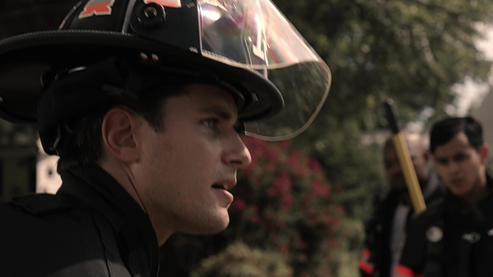 9-1-1_Lone_Star_S01E02_1080p_002912.jpg