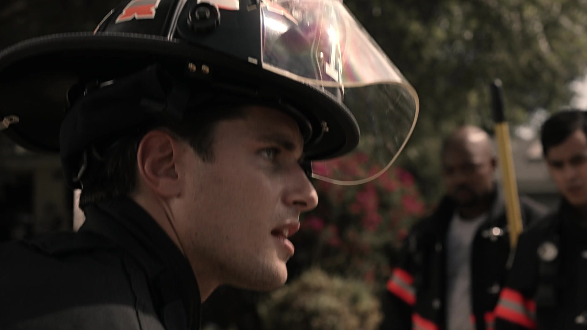 9-1-1_Lone_Star_S01E02_1080p_002913.jpg