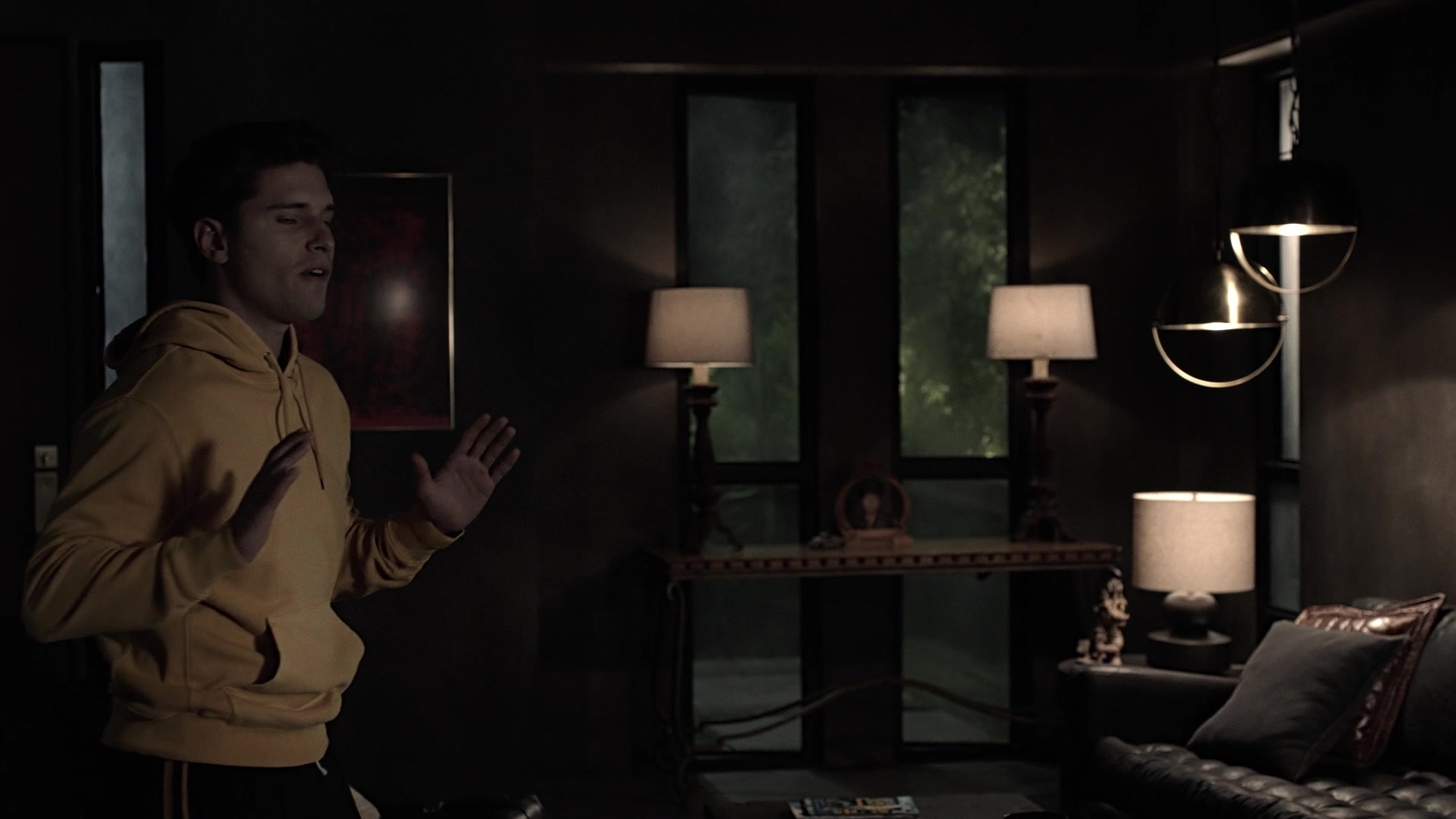 9-1-1_Lone_Star_S01E02_1080p_005422.jpg