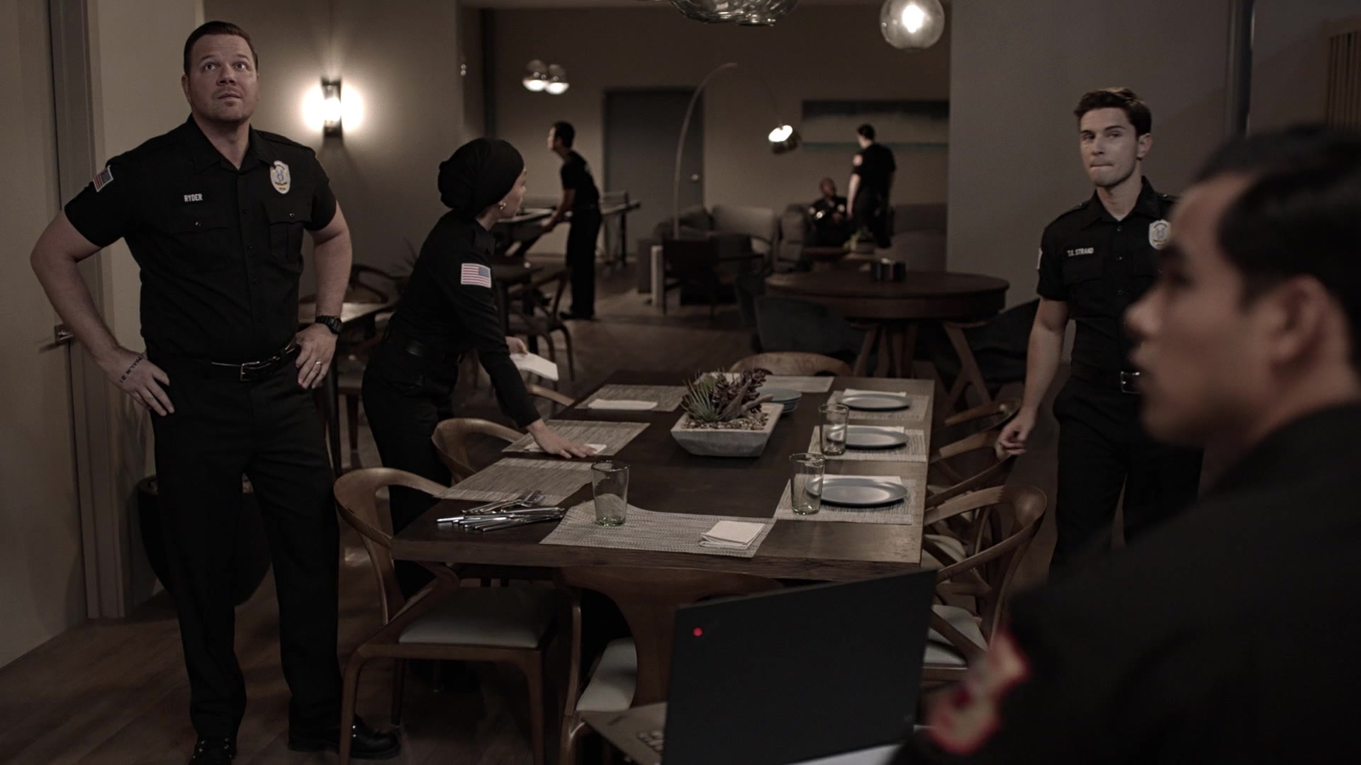 9-1-1_Lone_Star_S01E04_1080p_001317.jpg