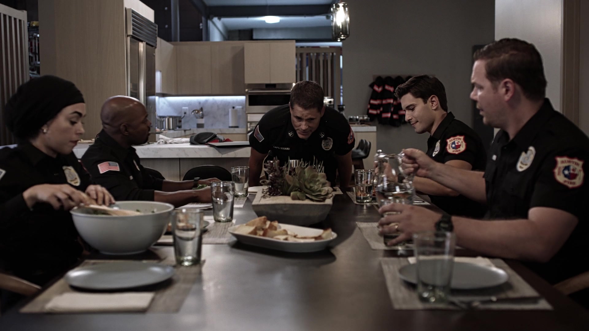 9-1-1_Lone_Star_S01E04_1080p_001559.jpg