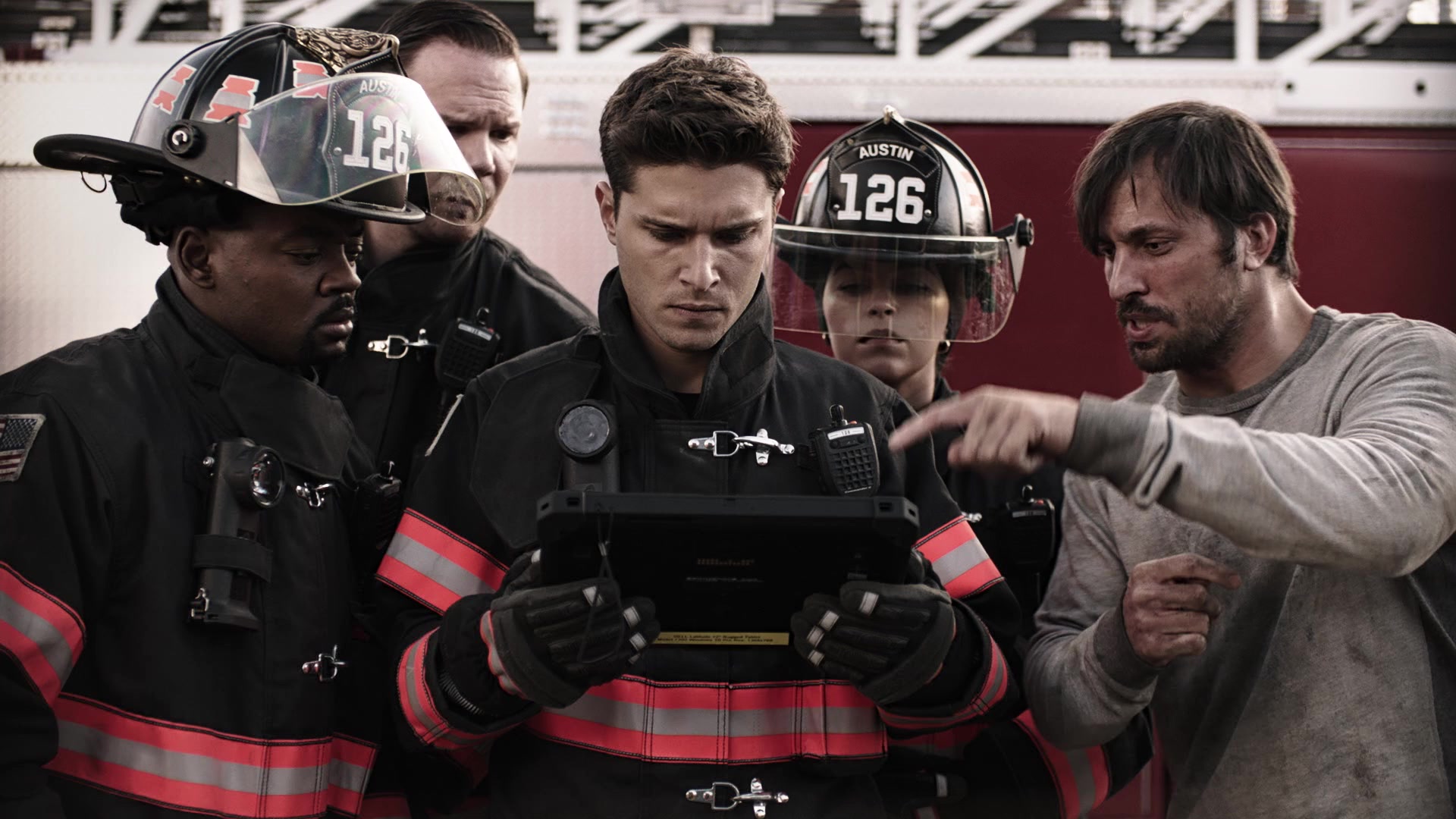 9-1-1_Lone_Star_S01E04_1080p_003604.jpg