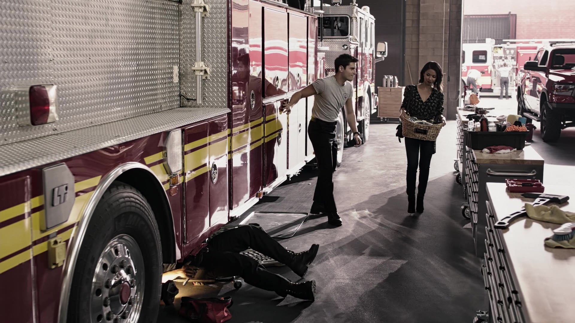 9-1-1_Lone_Star_S01E05_1080p_001145.jpg