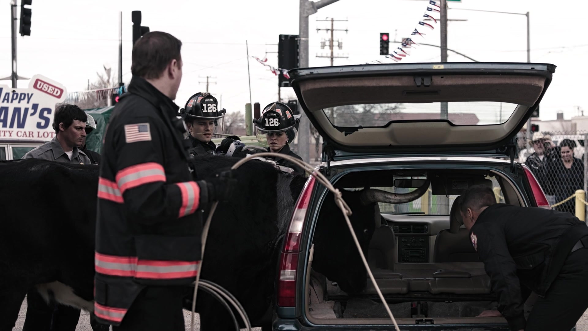 9-1-1_Lone_Star_S01E07_1080p_000820.jpg