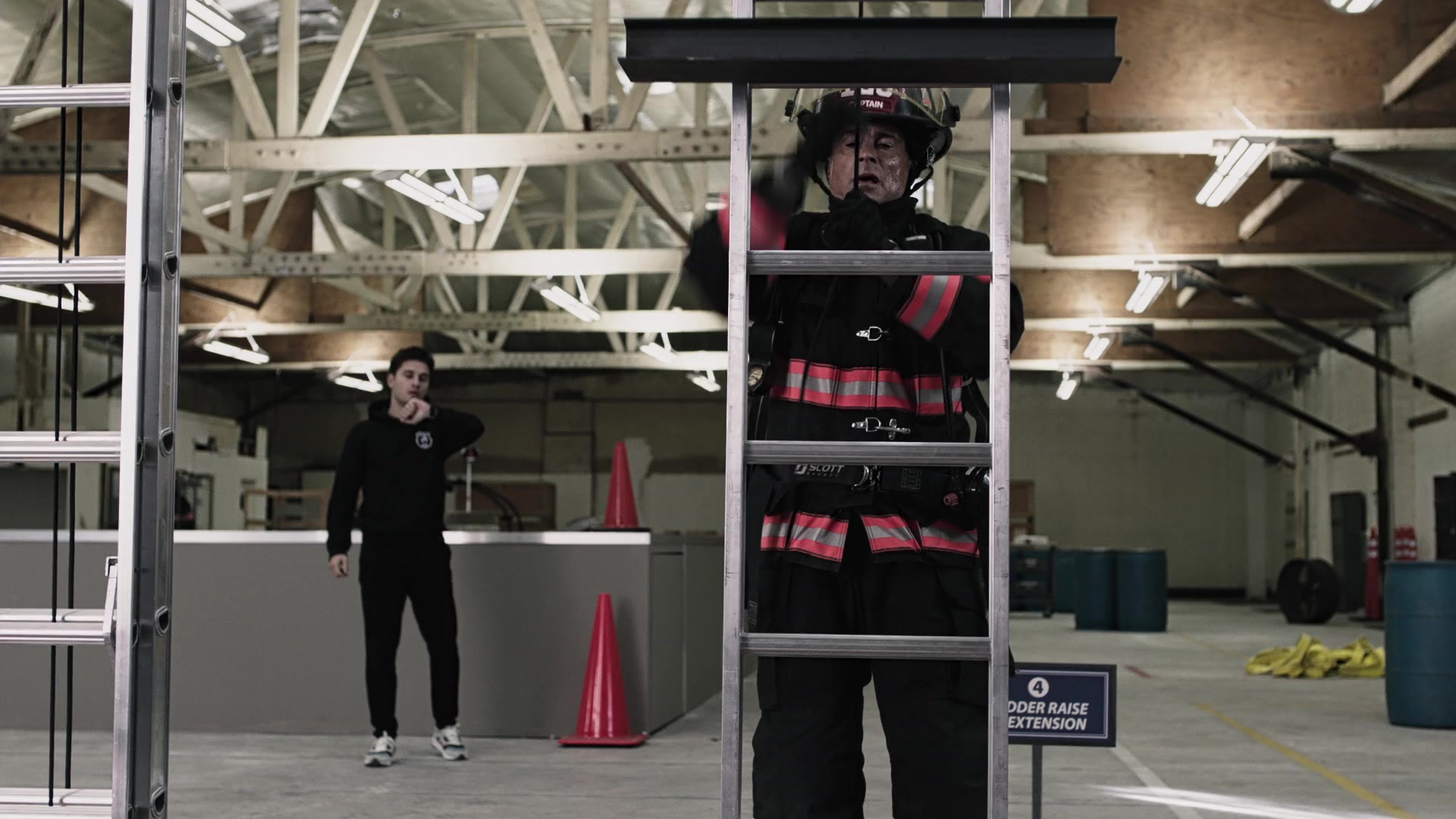 9-1-1_Lone_Star_S01E07_1080p_001165.jpg