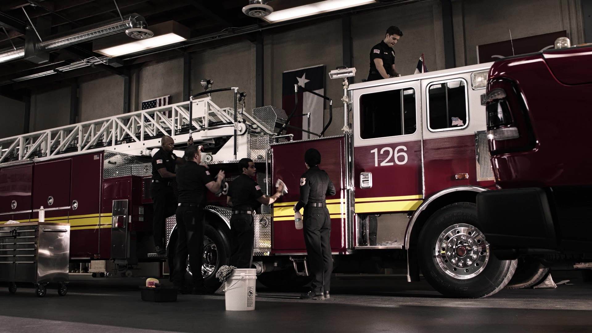 9-1-1_Lone_Star_S01E07_1080p_005121.jpg