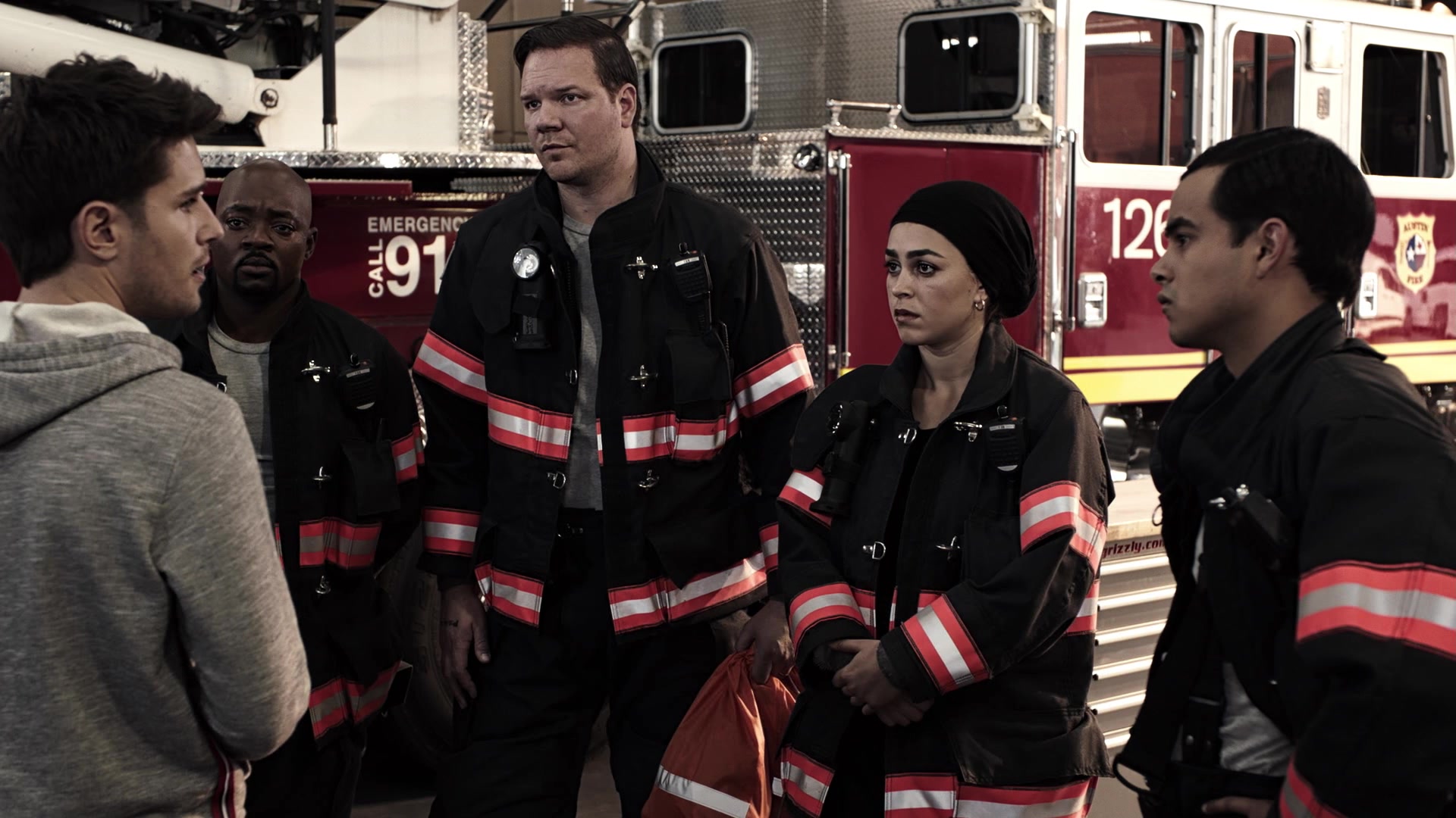 9-1-1_Lone_Star_S01E10_1080p_004760.jpg