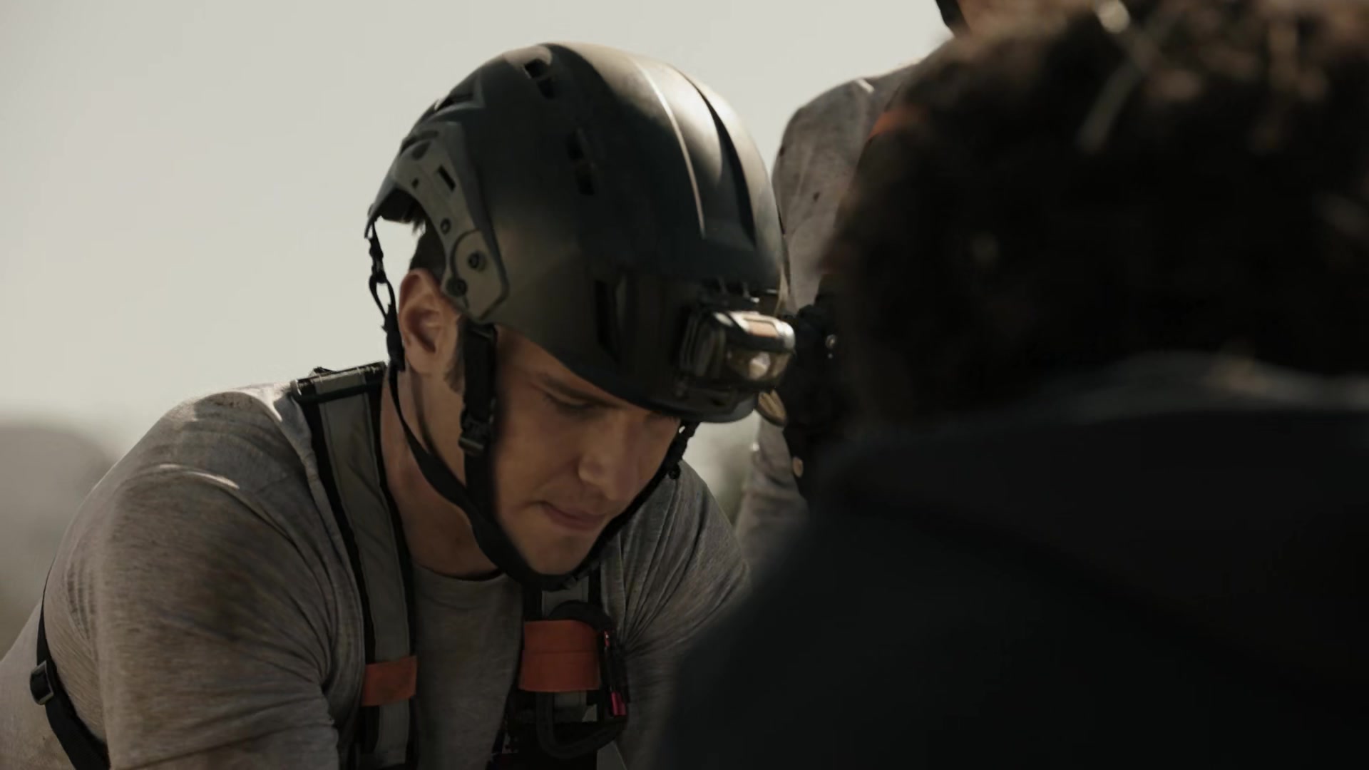9-1-1_Lone_Star_S02E06_1080p_RRA_004104.jpg
