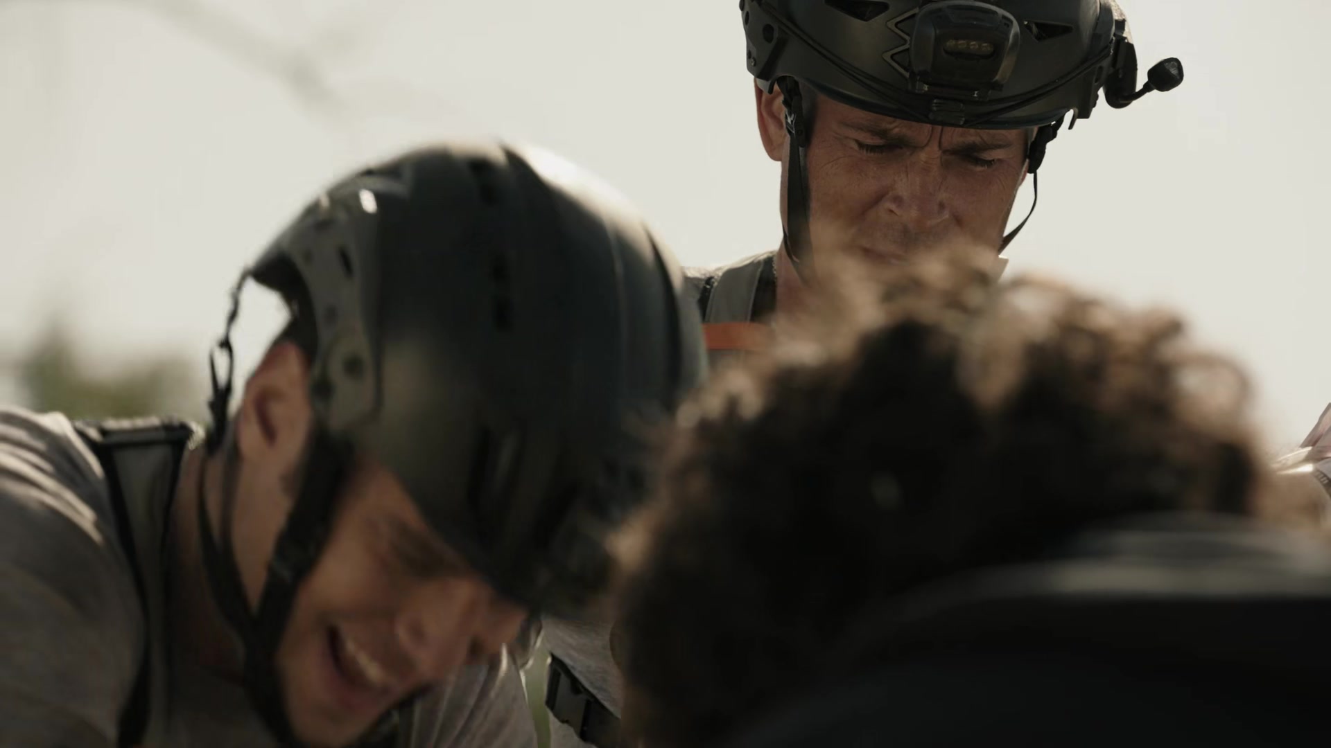 9-1-1_Lone_Star_S02E06_1080p_RRA_004201.jpg
