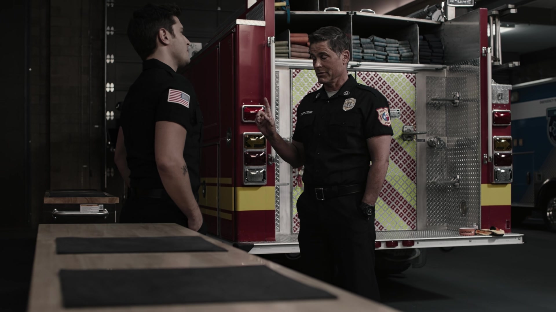 9-1-1_Lone_Star_S02E06_1080p_RRA_005521.jpg