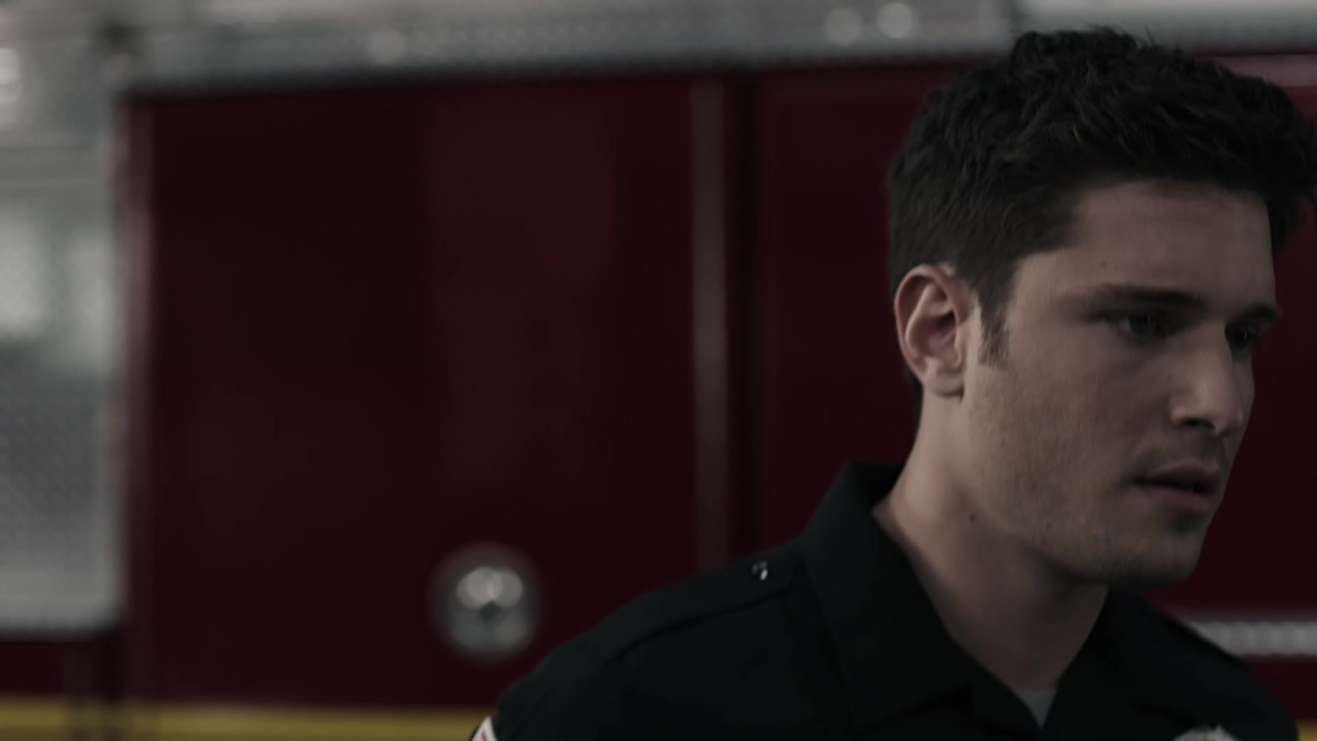 9-1-1_Lone_Star_S02E06_1080p_RRA_005576.jpg