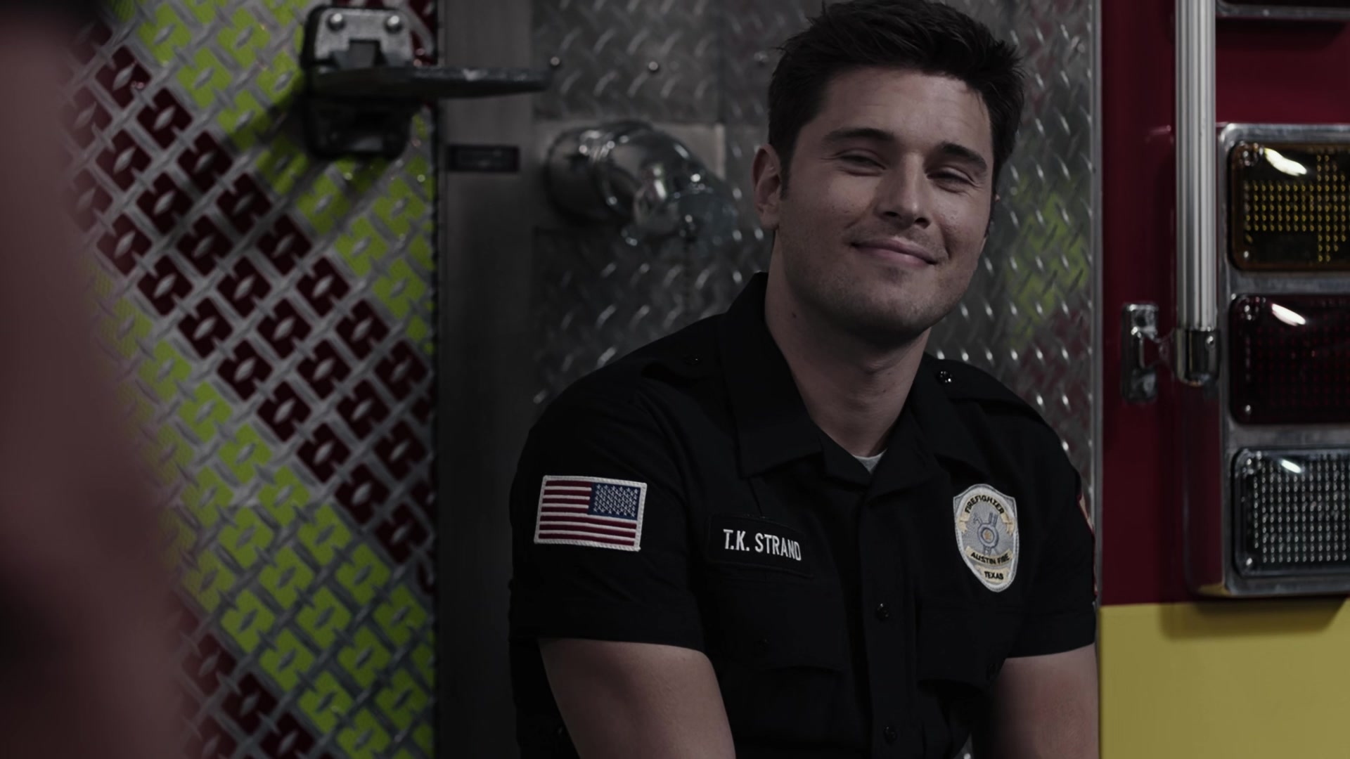 9-1-1_Lone_Star_S02E06_1080p_RRA_005634.jpg