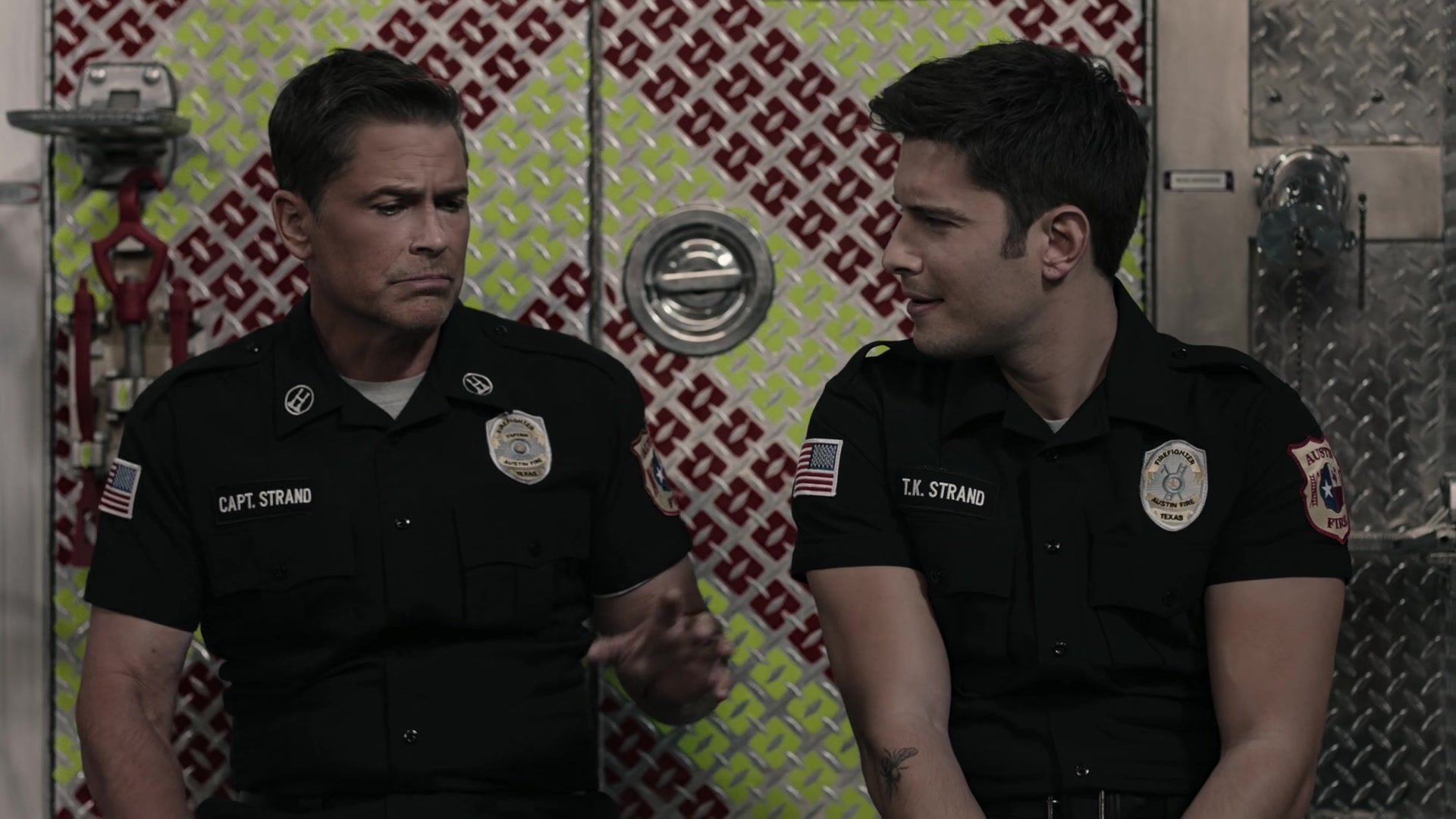 9-1-1_Lone_Star_S02E06_1080p_RRA_005741.jpg