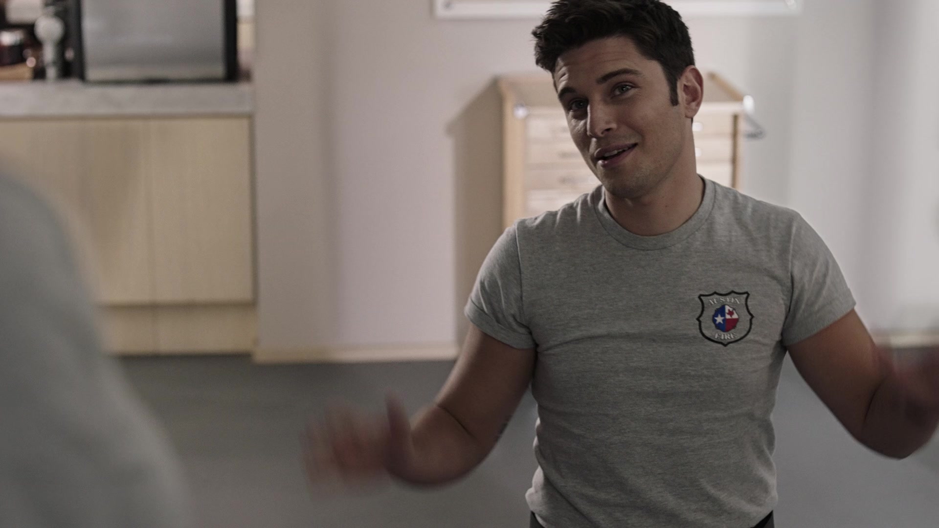 9-1-1_Lone_Star_S02E07_1080p_RRA_002088.jpg