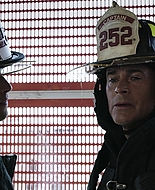 9-1-1_Lone_Star_S01E01_1080p_000508.jpg