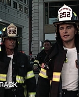 9-1-1_Lone_Star_S01E01_1080p_000589.jpg