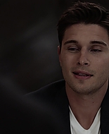 9-1-1_Lone_Star_S01E01_1080p_000945.jpg