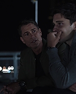 9-1-1_Lone_Star_S01E01_1080p_001503.jpg