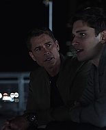 9-1-1_Lone_Star_S01E01_1080p_001517.jpg