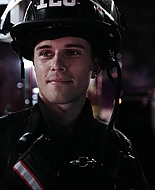 9-1-1_Lone_Star_S01E01_1080p_004926.jpg