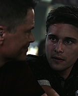 9-1-1_Lone_Star_S01E01_1080p_005108.jpg