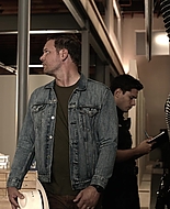 9-1-1_Lone_Star_S01E01_1080p_005998.jpg