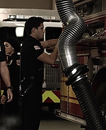 9-1-1_Lone_Star_S01E01_1080p_006063.jpg
