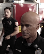 9-1-1_Lone_Star_S01E02_1080p_003714.jpg