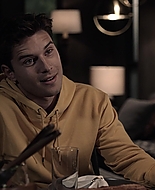 9-1-1_Lone_Star_S01E02_1080p_005358.jpg