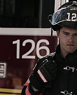 9-1-1_Lone_Star_S01E04_1080p_003407.jpg