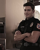 9-1-1_Lone_Star_S01E05_1080p_005090.jpg