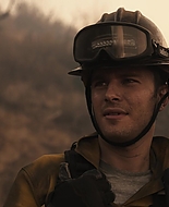 9-1-1_Lone_Star_S02E03_1080p_RRA_001733.jpg
