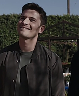 9-1-1_Lone_Star_S02E04_1080p_RRA_002380.jpg