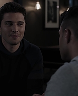 9-1-1_Lone_Star_S02E04_1080p_RRA_005151.jpg