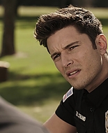 9-1-1_Lone_Star_S02E06_1080p_RRA_001025.jpg