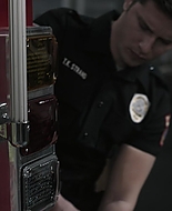 9-1-1_Lone_Star_S02E06_1080p_RRA_005336.jpg