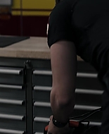 9-1-1_Lone_Star_S02E06_1080p_RRA_005390.jpg
