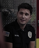 9-1-1_Lone_Star_S02E06_1080p_RRA_005600.jpg