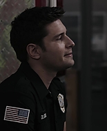 9-1-1_Lone_Star_S02E06_1080p_RRA_005666.jpg